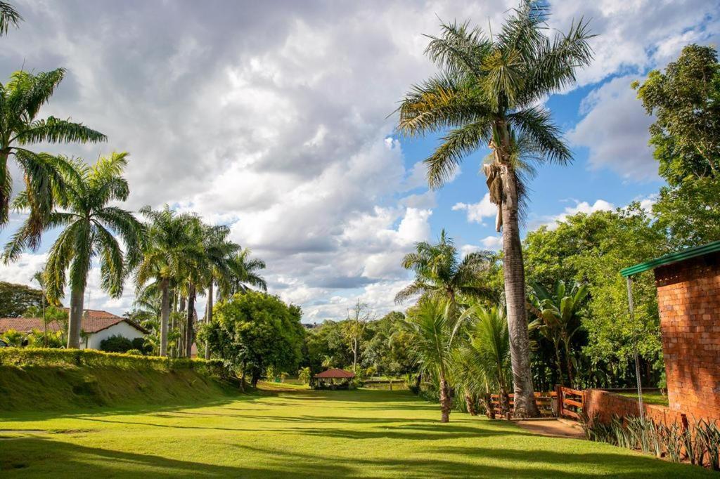 HOTEL FAZENDA VALE AMANHECER (IGARAPÉ): 189 fotos, comparação de preços e  222 avaliações - Tripadvisor